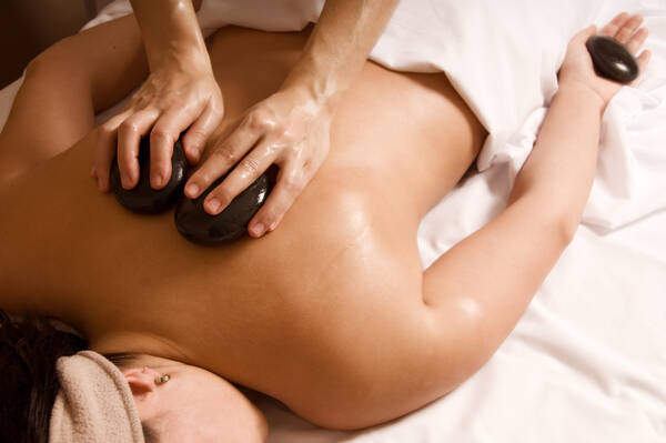 HOTSTONE-MASSAGE & SPA