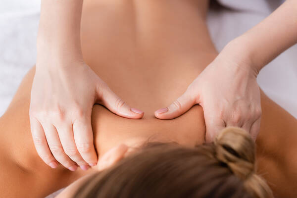 Entspannungs Massage 1 AdobeStock 410384689